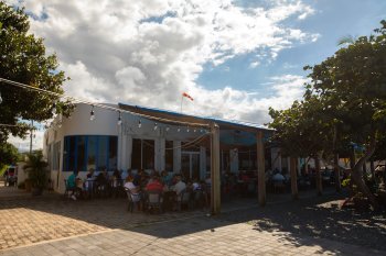 Outside view of Salitre's restaurant in Arecibo.