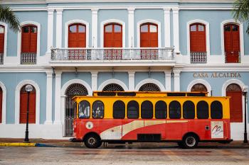 A trolley in front of the mayor's office in Caguas.