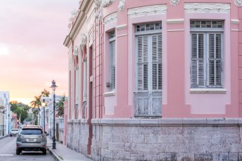 Street view of Ponce.