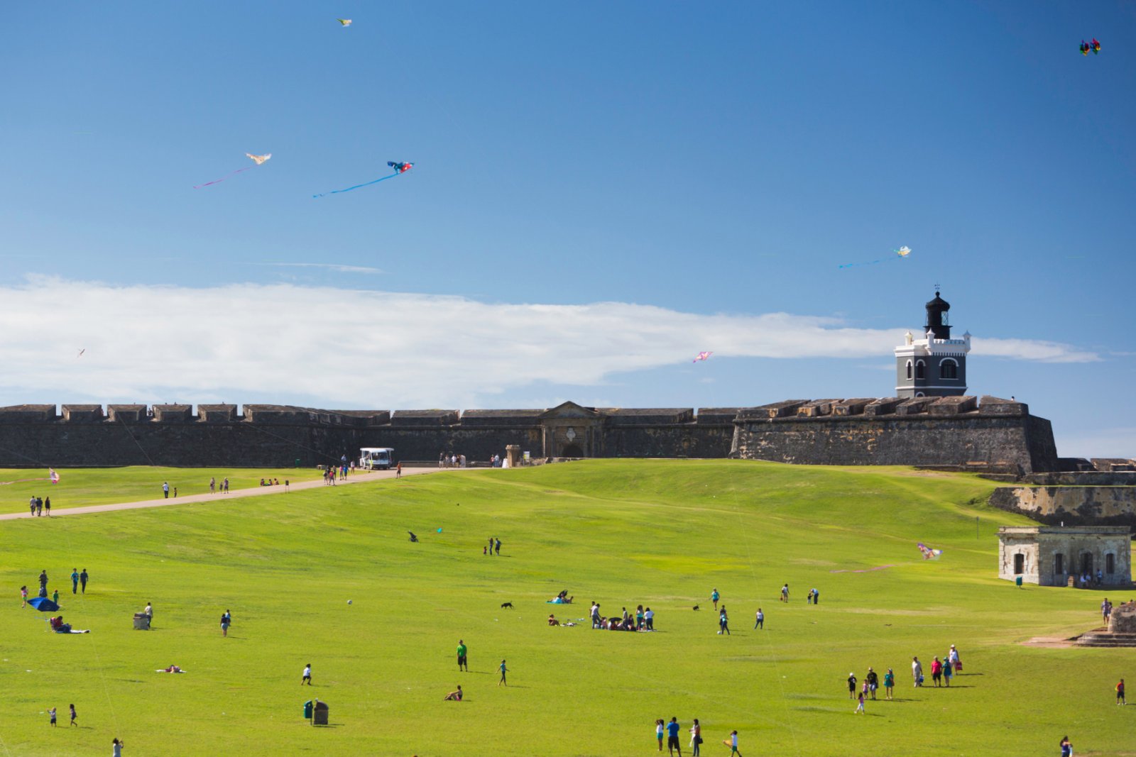 el-morro-kite-flying.jpg | Discover Puerto Rico