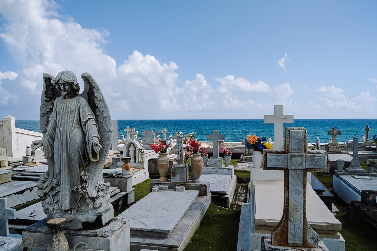 El Cementerio de Santa María Magdalena de Pazzis en el Viejo San Juan.