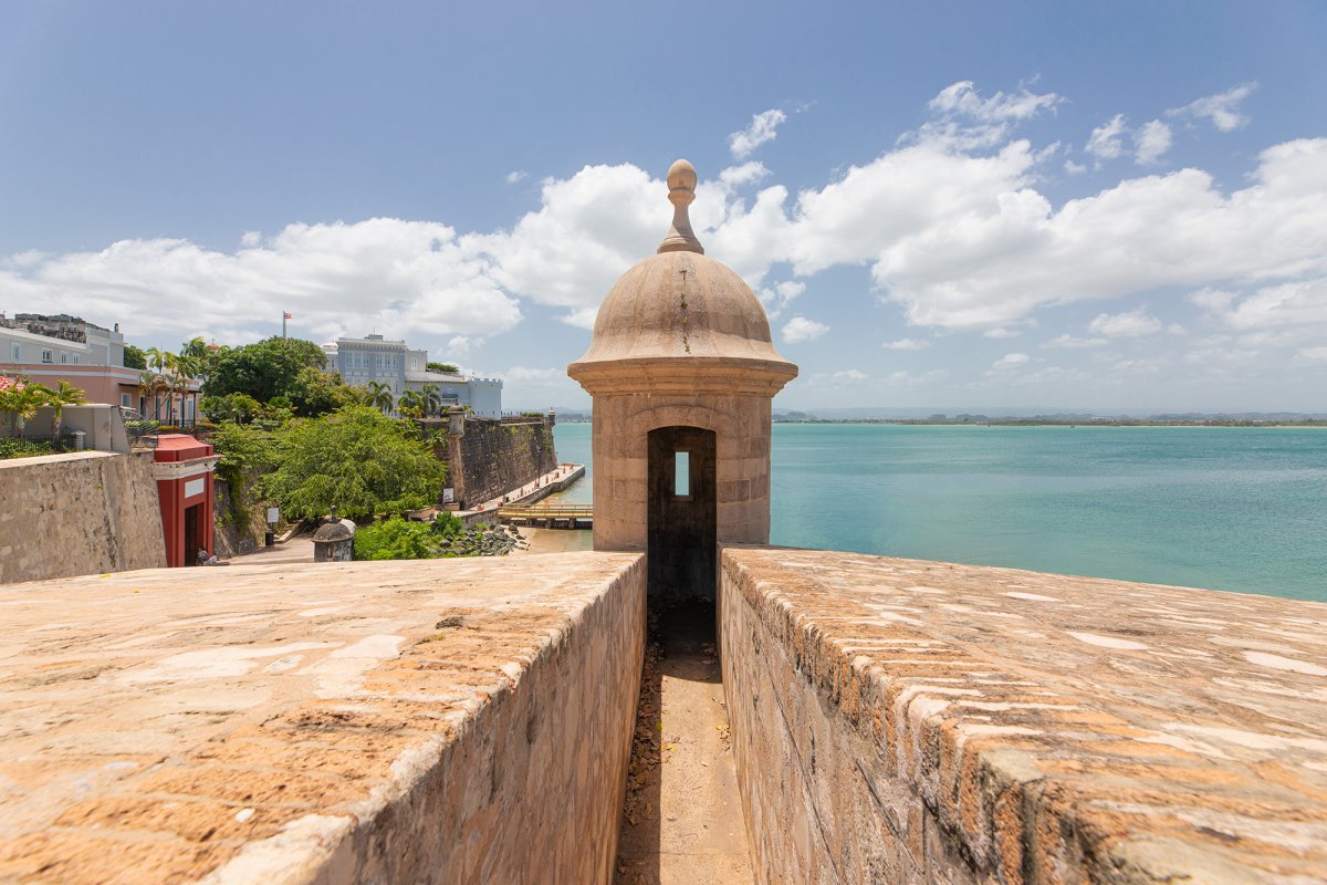 Vista panorámica de una garita en el Viejo San Juan.