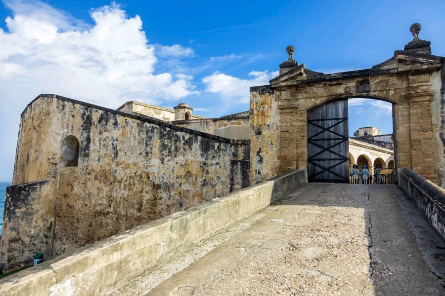 Entrance to fort Castillo San Cristóbal