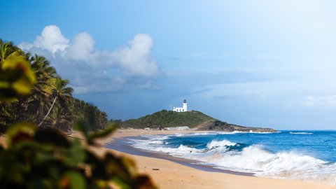 The beautiful Poza del Obispo and Arecibo lighthouse in the background.