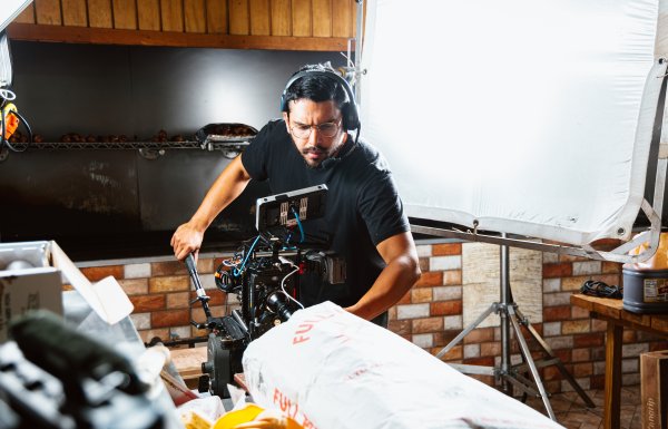 Rafael Ruiz filming content for La Mafia.