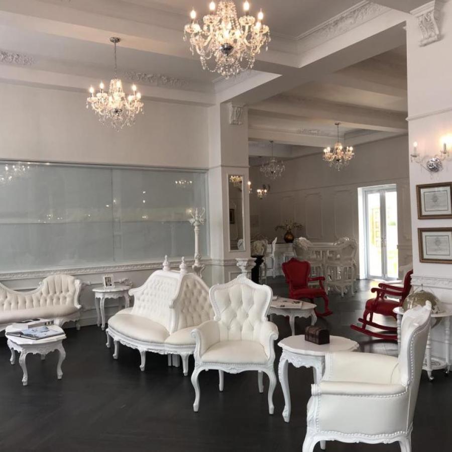 View of the lobby at the Meliá Century Hotel in Ponce.