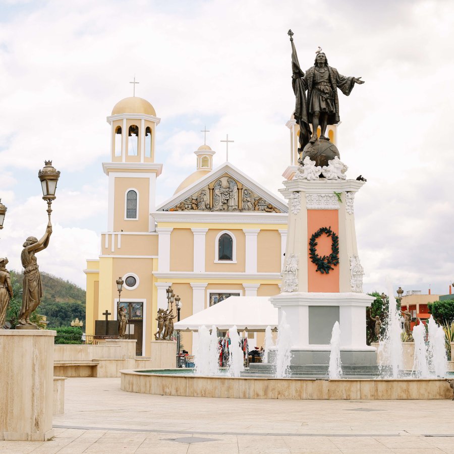 View of the Plaza de Colon in Mayaguez