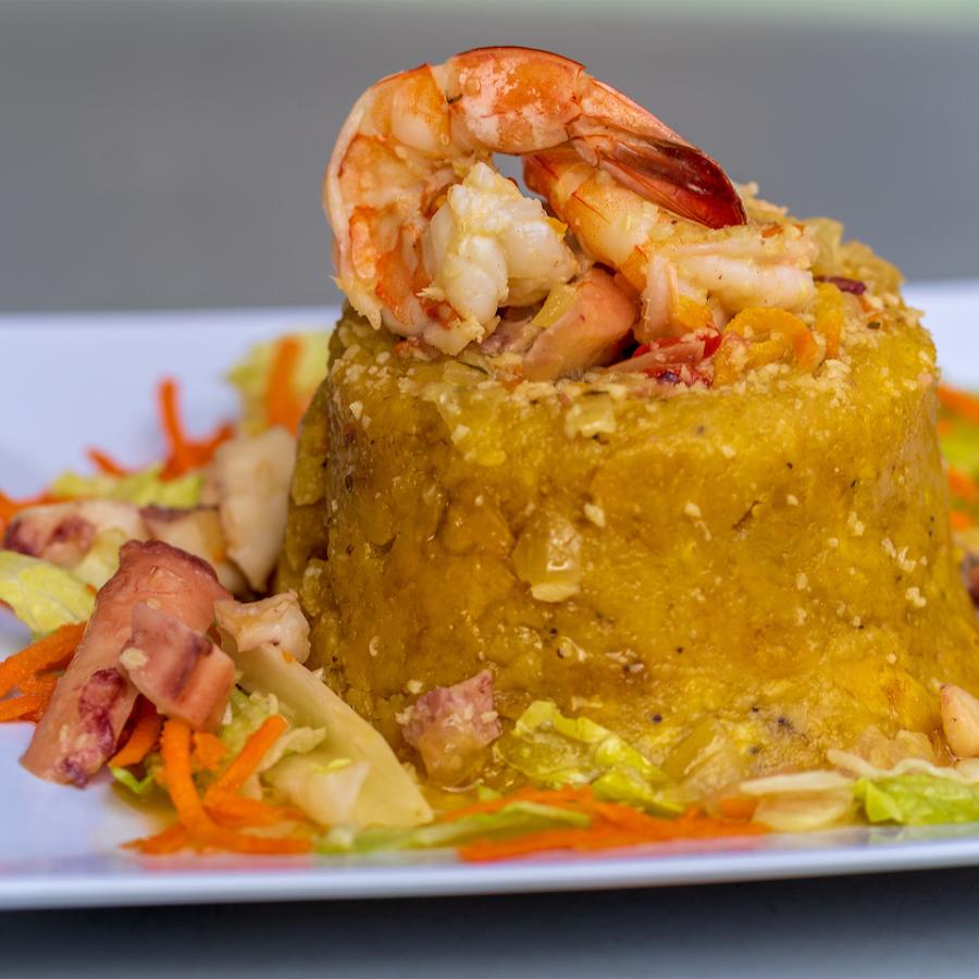 Shrimp-stuffed mofogo