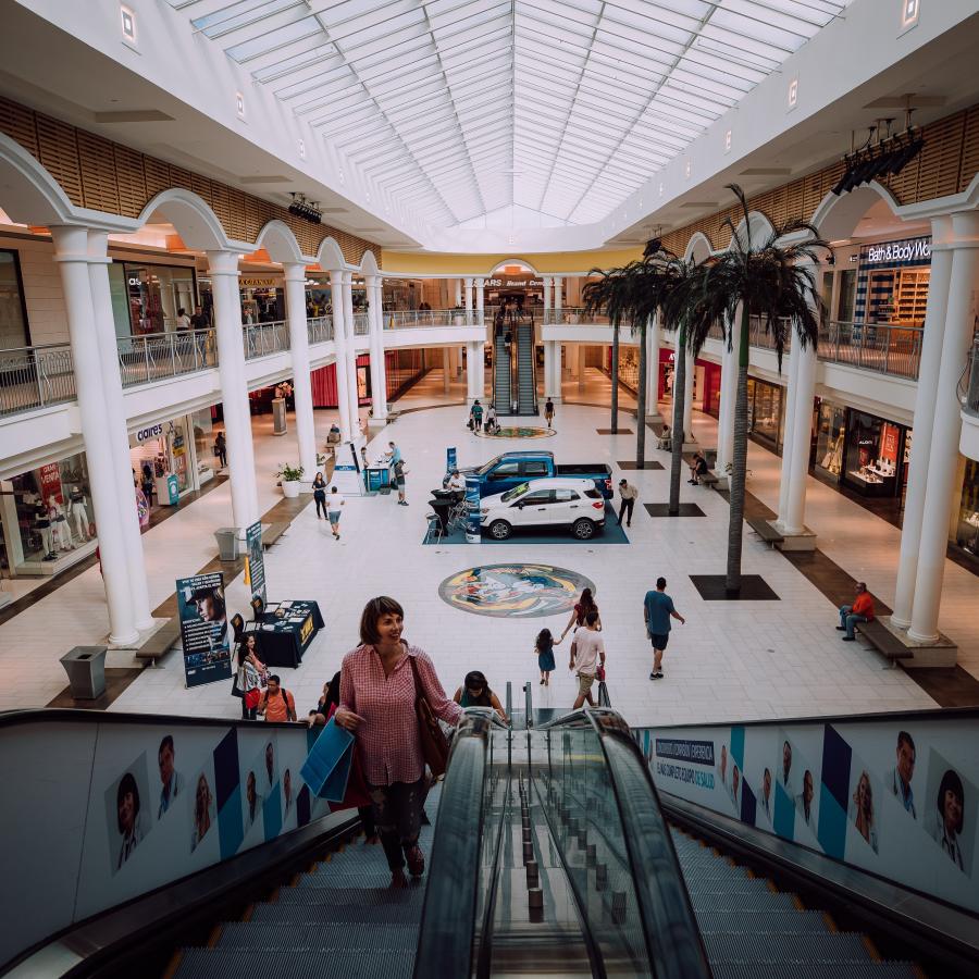 Shoppers in Puerto Rico