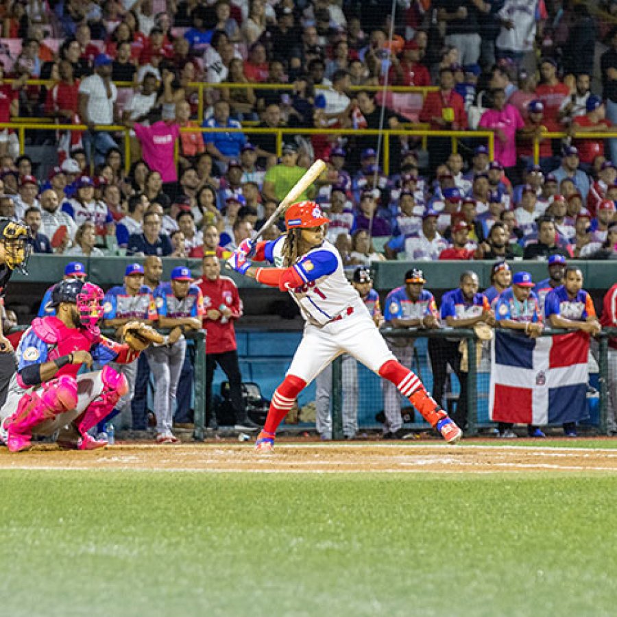 Juego de bésibol en Puerto Rico