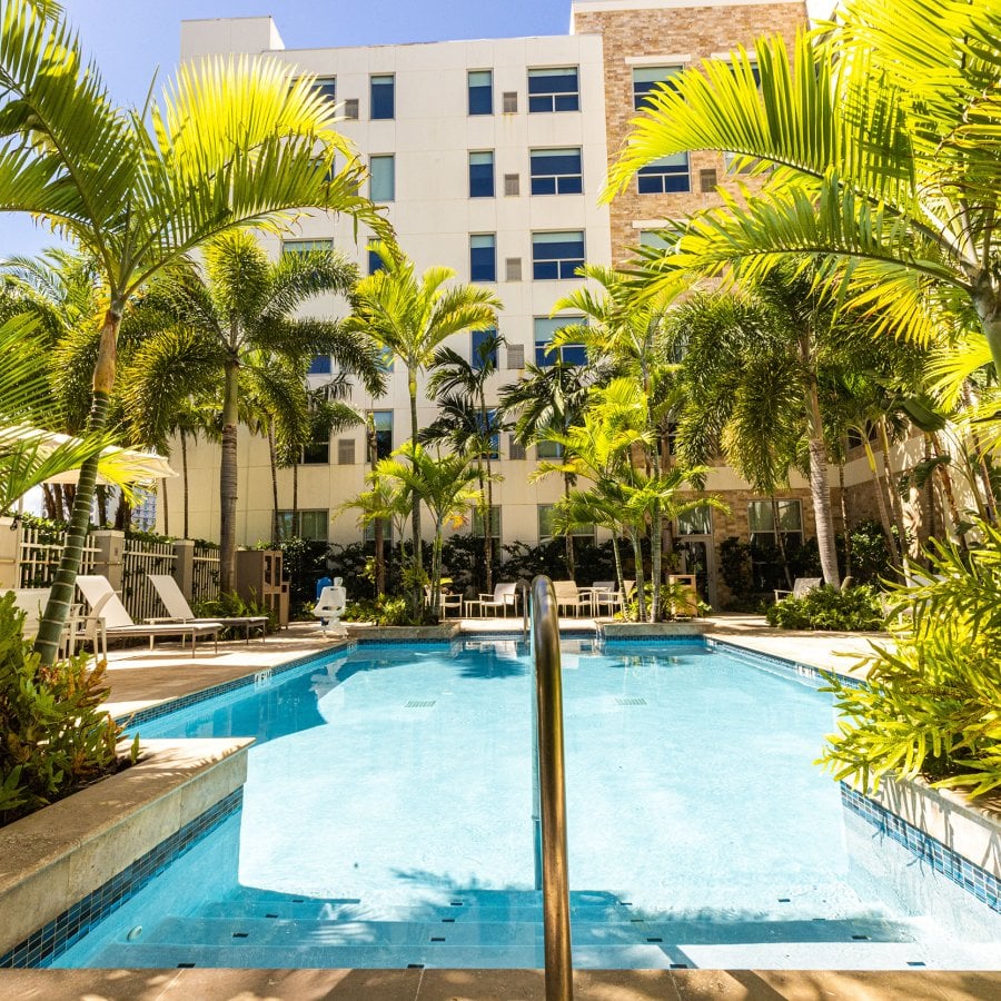 ¿Busca vistas frente al mar? Reserva una estadía en uno de los acogedores hoteles frente al mar de Puerto Rico.