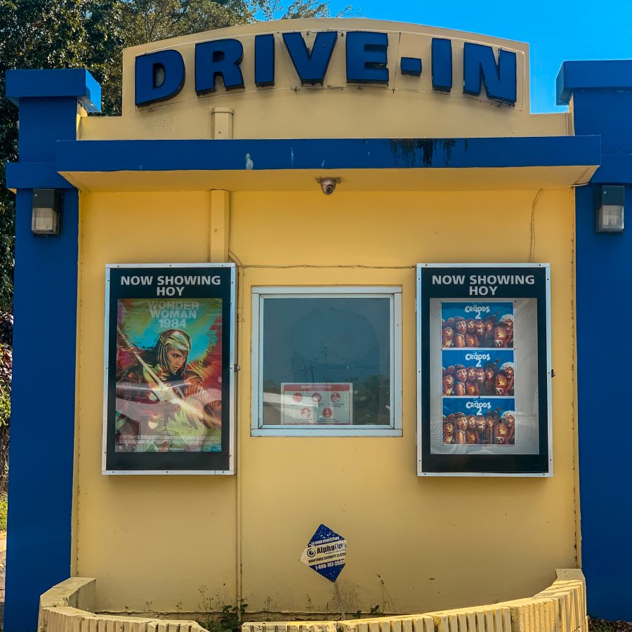 Taquilla del Auto-Cine Santana